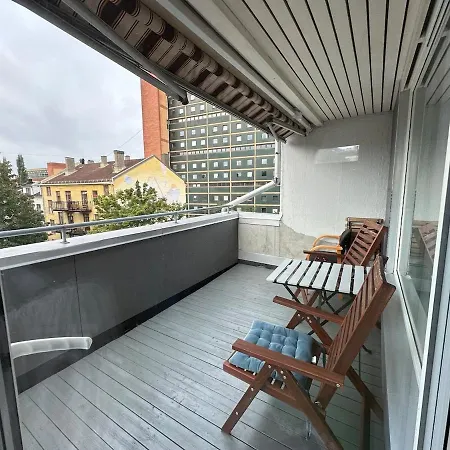 Five Apartmán